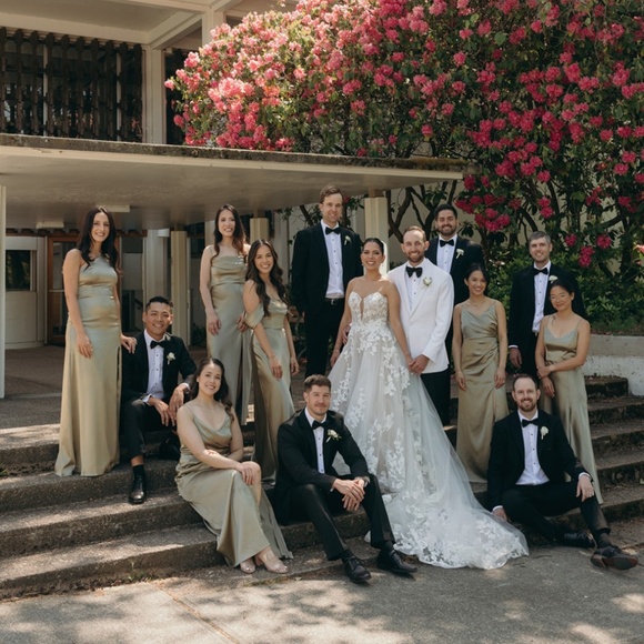 Wedding Dress - Picture 4 of 5